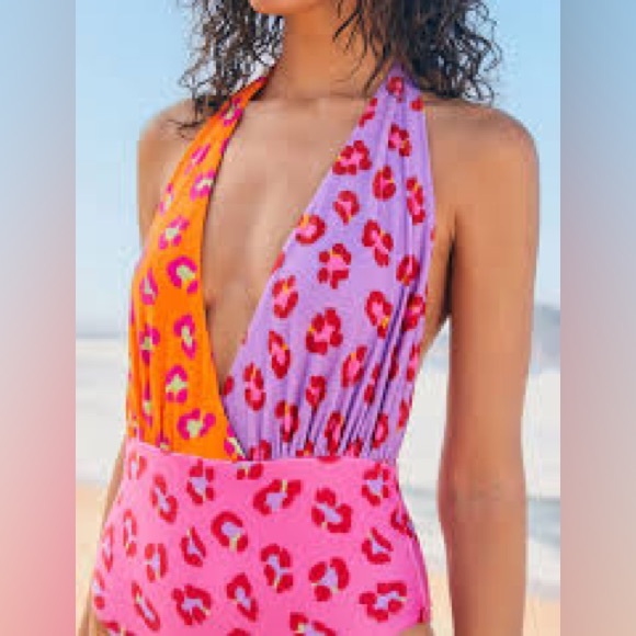 🎉HP New Farm Rio Leopard Patchwork Med 8/10 Halter Pink Purple 
Maillot Tie Swim - Picture 13 of 13